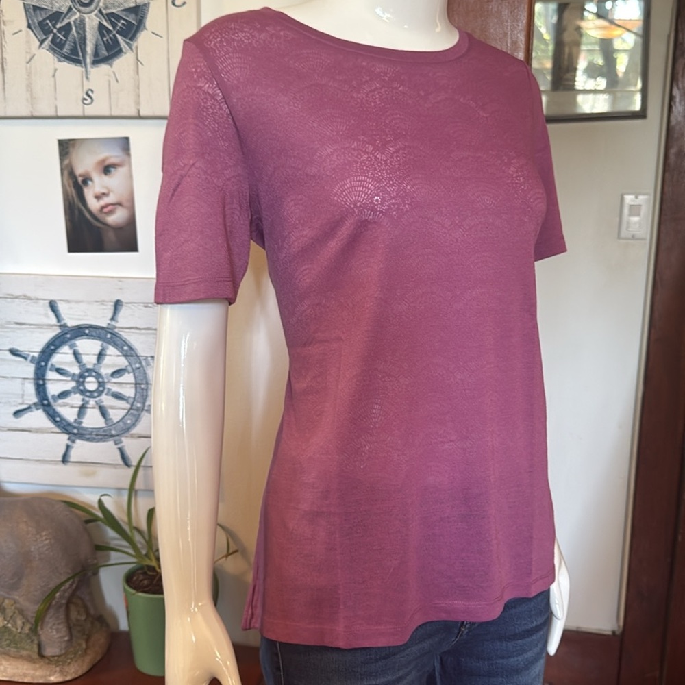 NWT northern reflections size small Women's Mauve Top